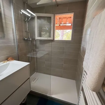 Agreable T2 Avec Piscine & Parking, Pres - Fr-1-226a-197 Apartamento Fréjus